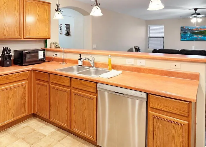 Pet-friendly 4br Heated Pool Yard Holiday home *